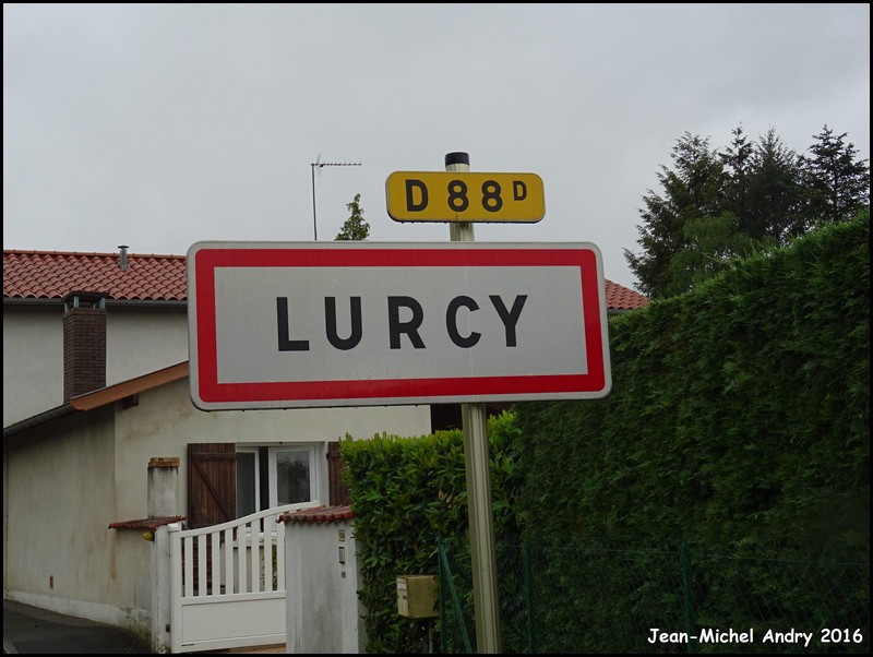 Lurcy 01 - Jean-Michel Andry.JPG