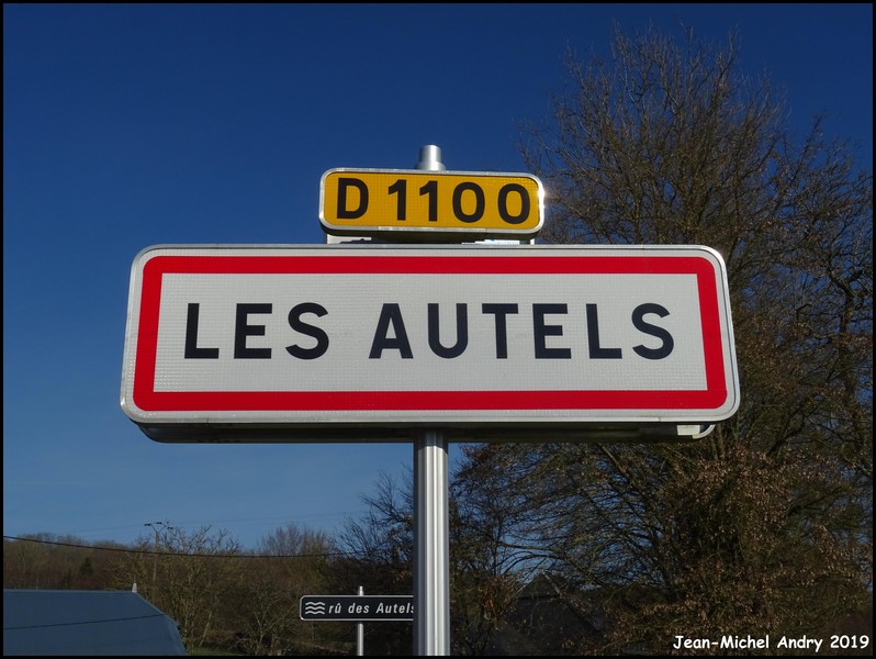 Les Autels 02 - Jean-Michel Andry.jpg