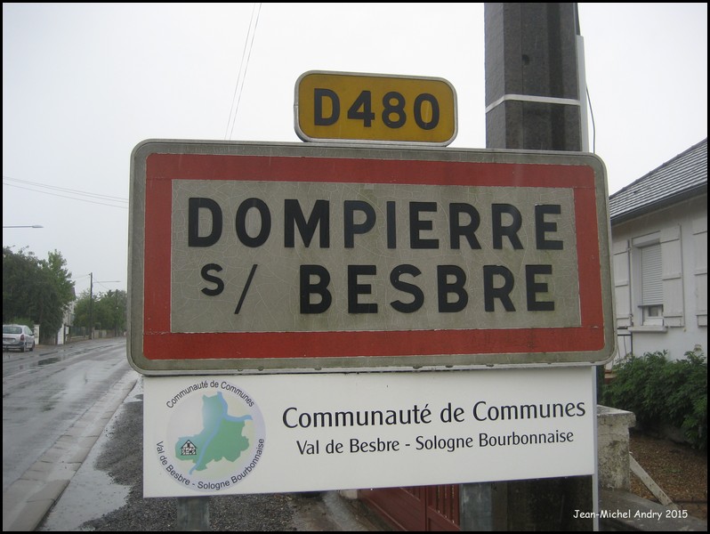 Dompierre-sur-Besbre 03 - Jean-Michel Andry.jpg