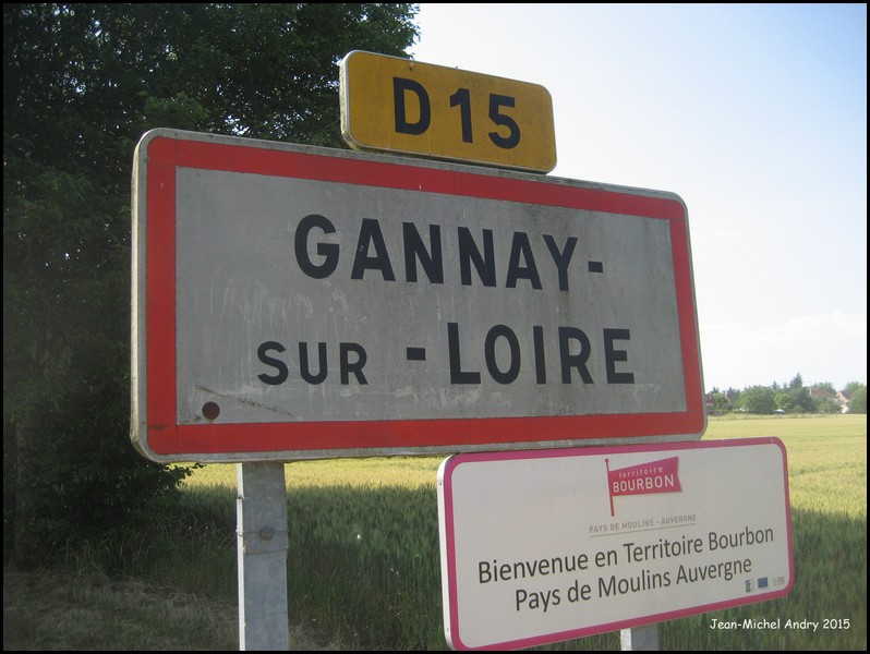 Gannay-Sur-Loire 03 - Jean-Michel Andry.jpg