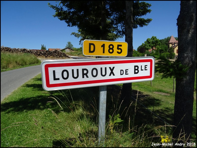 Louroux-de-Bouble  03 - Jean-Michel Andry.jpg