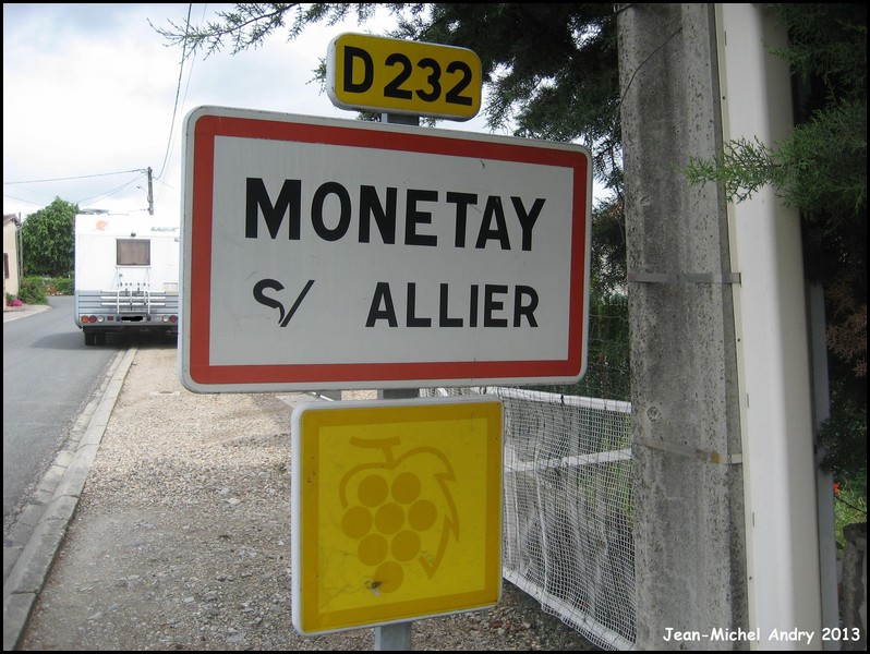 Monétay-sur-Allier 03 - Jean-Michel Andry.jpg