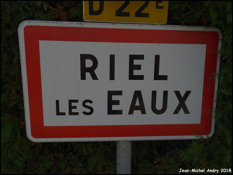 Riel-les-Eaux 21 - Jean-Michel Andry.jpg