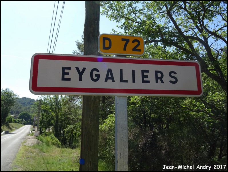 Eygaliers 26 - Jean-Michel Andry.jpg