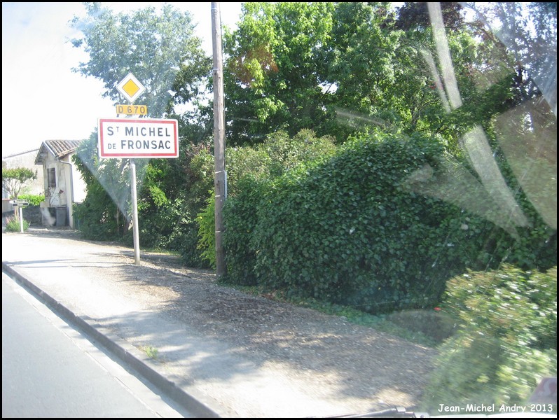 Saint-Michel-de-Fronsac 33 - Jean-Michel Andry.jpg