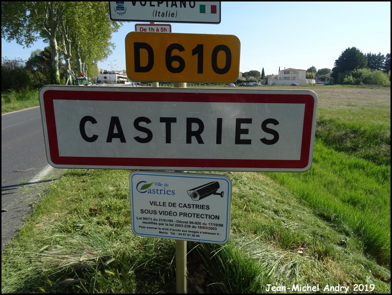 Castries 34 - Jean-Michel Andry.jpg