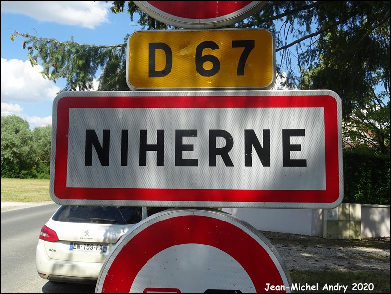 Niherne 36 - Jean-Michel Andry.jpg