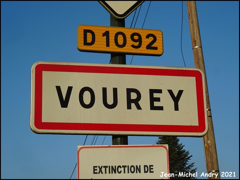 Vourey 38 - Jean-Michel Andry.jpg