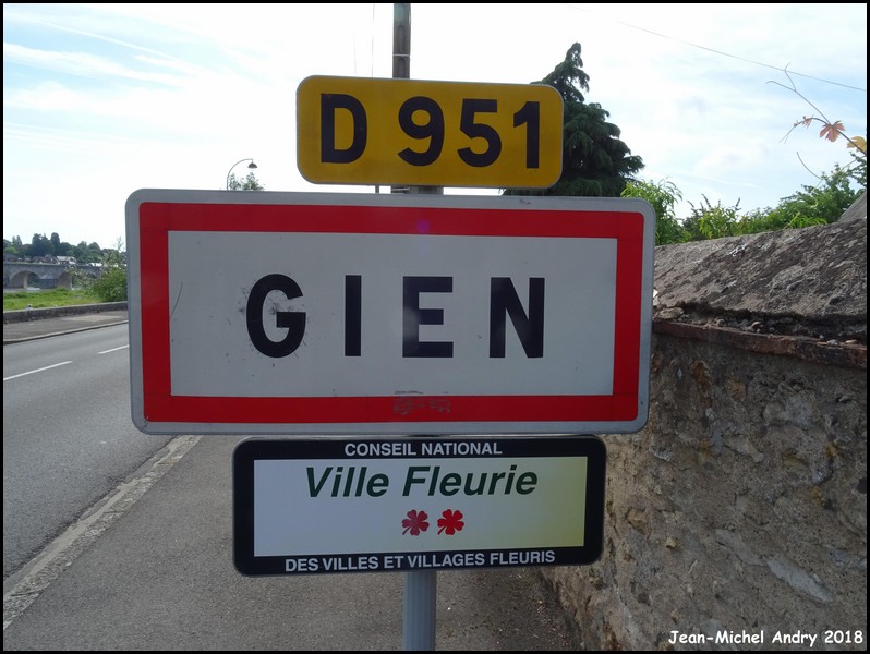 Gien 45 - Jean-Michel Andry.jpg