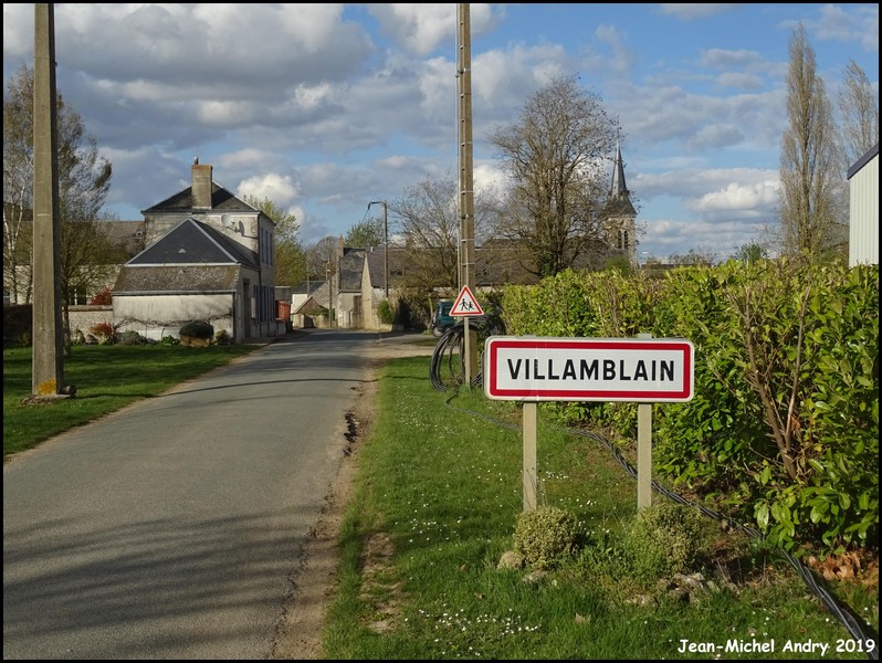 Villamblain 45 - Jean-Michel Andry.jpg