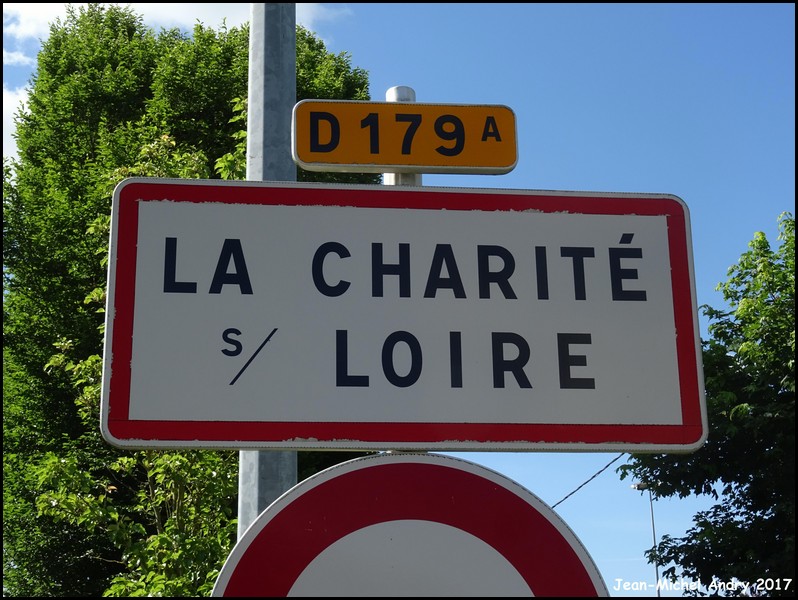 La Charité-sur-Loire 58 - Jean-Michel Andry.jpg