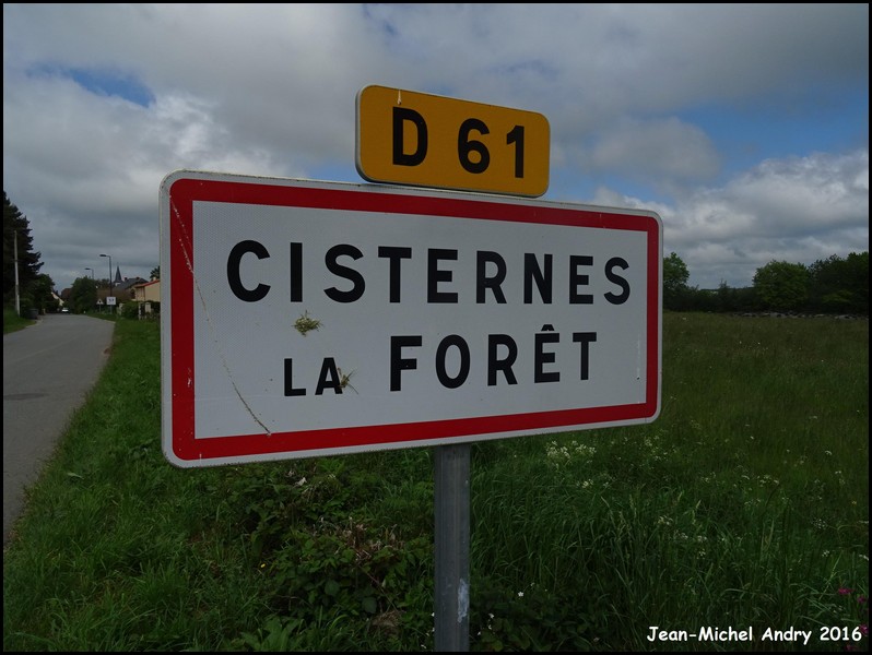 Cisternes-la-Forêt 63 - Jean-Michel Andry.jpg