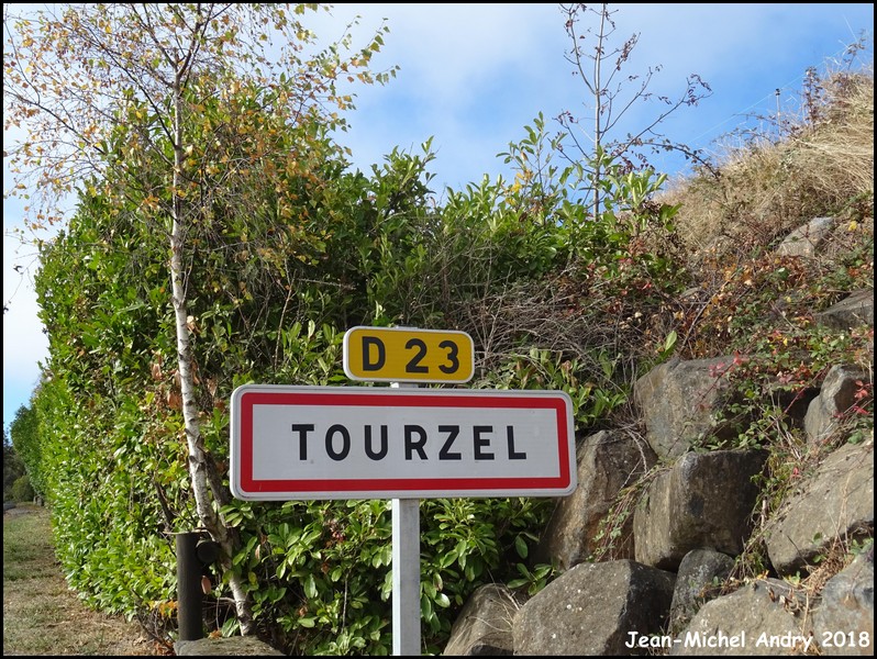 Tourzel-Ronzières 1 63 - Jean-Michel Andry.jpg