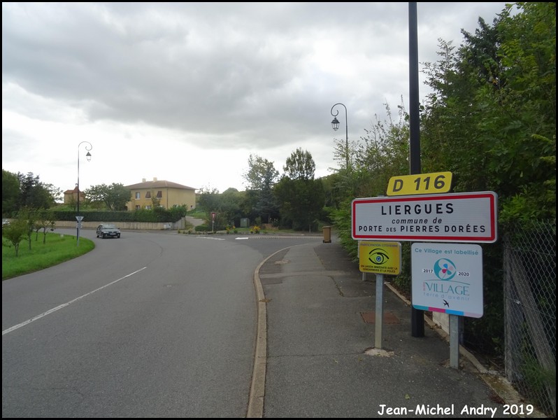 Porte des Pierres Dorées 69 - Jean-Michel Andry.jpg