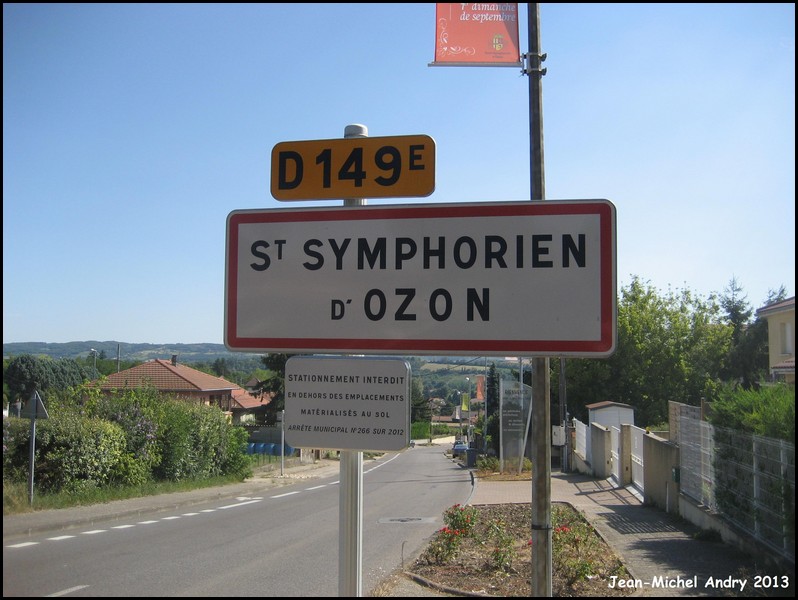 Saint-Symphorien-d'Ozon 69 - Jean-Michel Andry.jpg