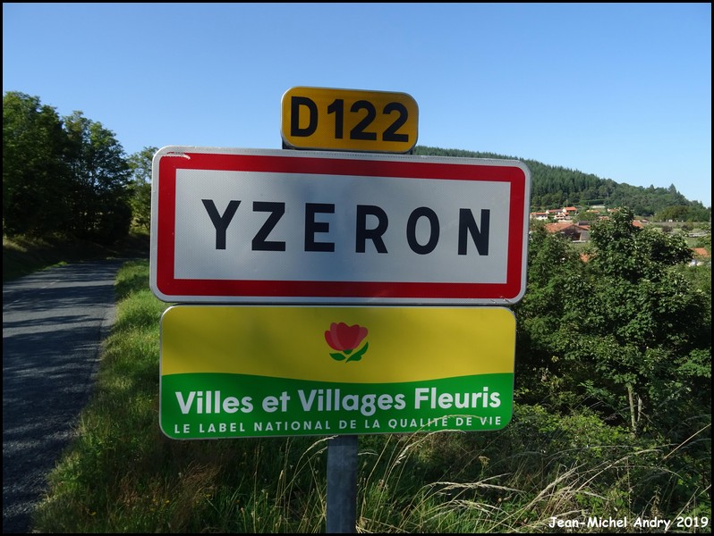 Yzeron 69 - Jean-Michel Andry.jpg