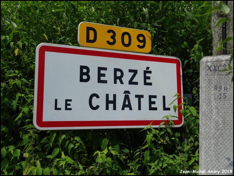 Berzé-le-Châtel 71 - Jean-Michel Andry.jpg