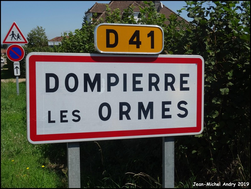 Dompierre-les-Ormes 71 - Jean-Michel Andry.jpg