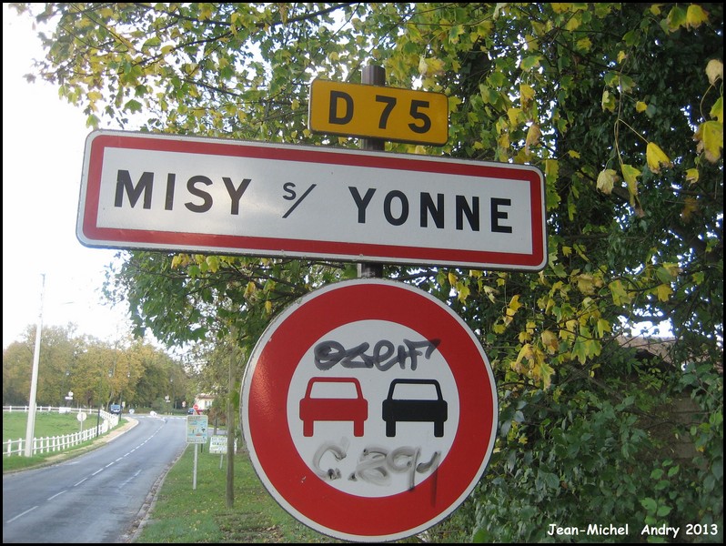 Misy-sur-Yonne 77 - Jean-Michel Andry.jpg