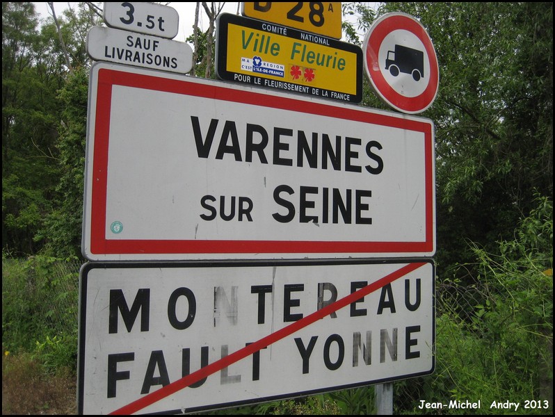 Varennes-sur-Seine 77 - Jean-Michel Andry.jpg