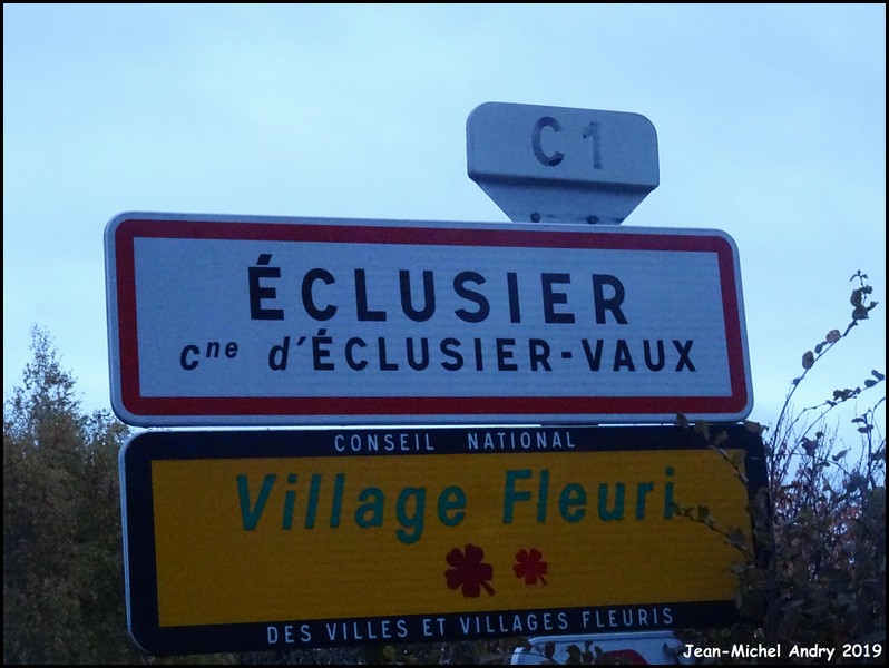 Éclusier-Vaux 1 80 - Jean-Michel Andry.jpg