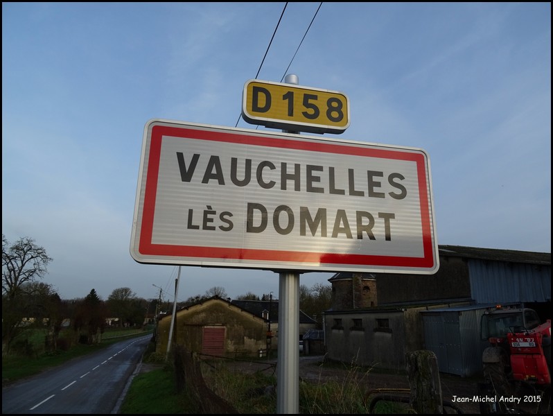 Vauchelles-lès-Domart  80 - Jean-Michel Andry.jpg