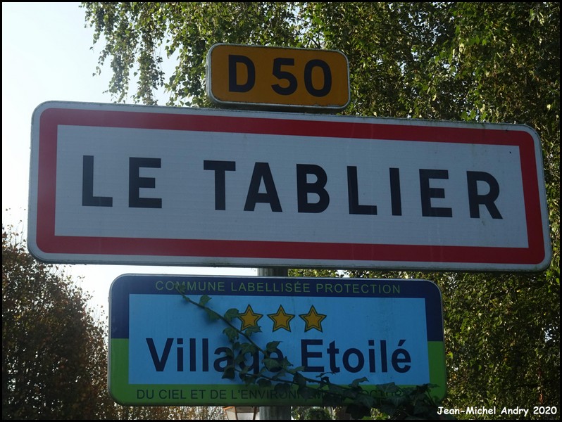 Le Tablier 85 - Jean-Michel Andry.jpg