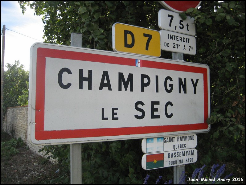 Champigny-le-Sec 86 - Jean-Michel Andry.jpg