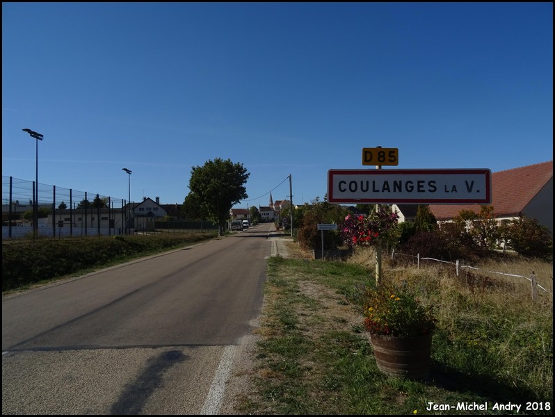 Coulanges-la-Vineuse 89 - Jean-Michel Andry.jpg