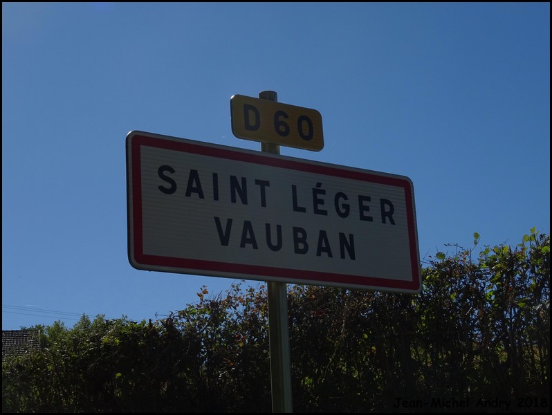 Saint-Léger-Vauban 89 - Jean-Michel Andry.jpg