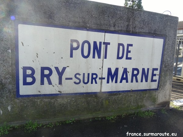 Plaque Bry-sur-Marne.JPG